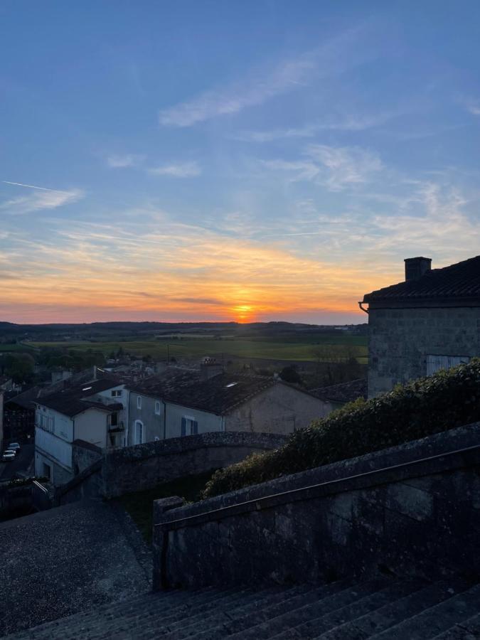 Auberge Du Boisne Villebois-Lavalette Eksteriør bilde